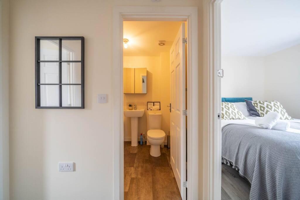 Ferienwohnung Good For Company Let 2-Bed In Coventry 2X Parking Exterior foto