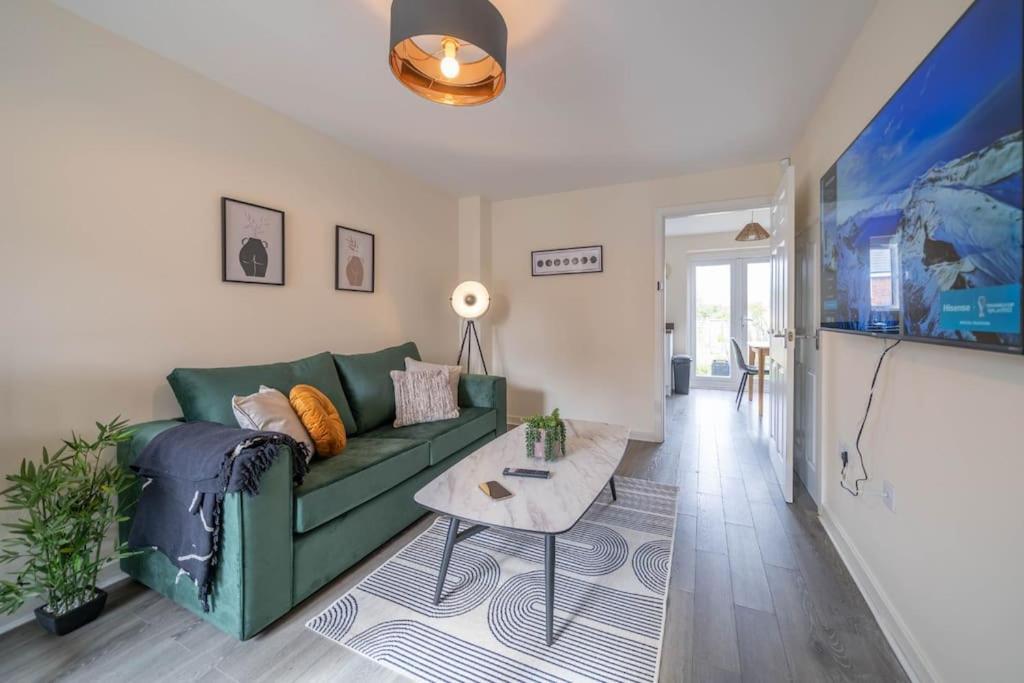 Ferienwohnung Good For Company Let 2-Bed In Coventry 2X Parking Exterior foto